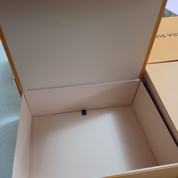 Louis Vuitton Boxes 5 pcs - Picture 7 of 10